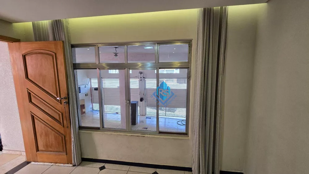 Sobrado à venda com 3 quartos, 185m² - Foto 2