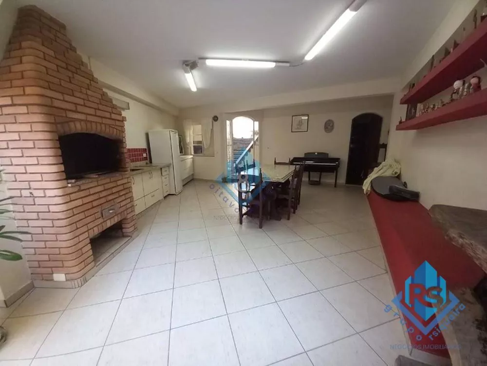 Sobrado à venda com 3 quartos, 156m² - Foto 1