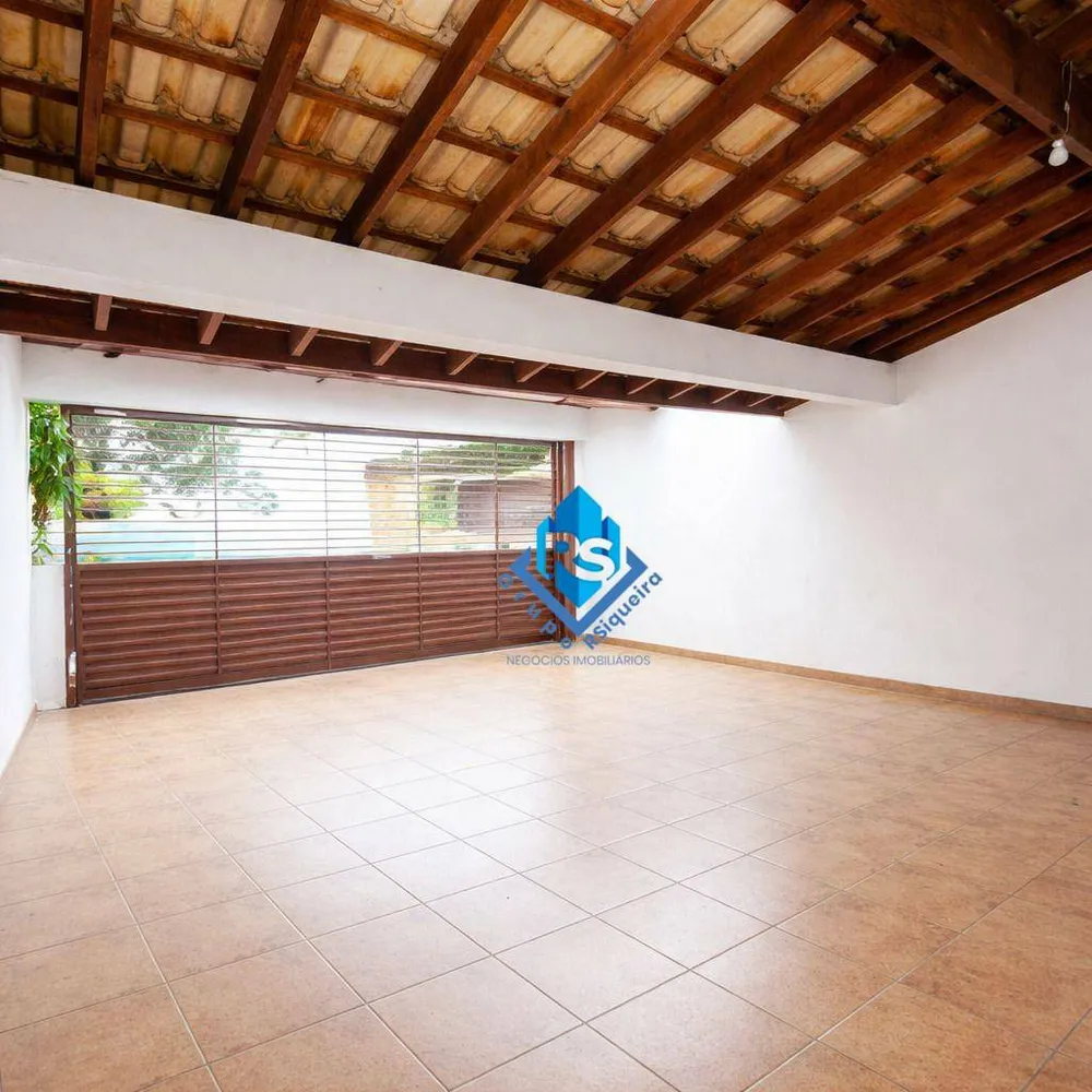 Casa, 4 quartos, 233 m² - Foto 2