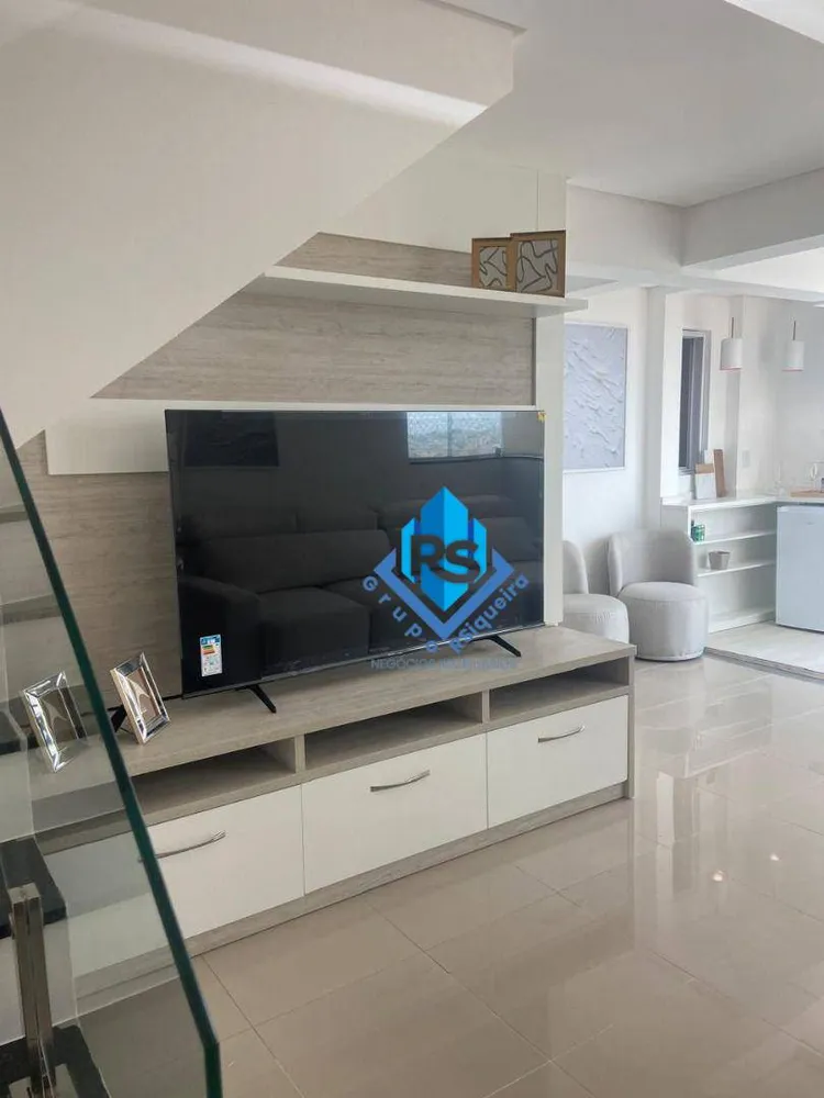 Cobertura, 3 quartos, 166 m² - Foto 2