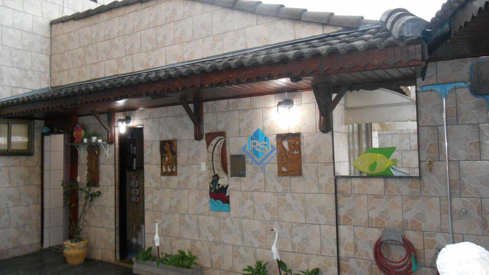Sobrado à venda e aluguel com 4 quartos, 234m² - Foto 1