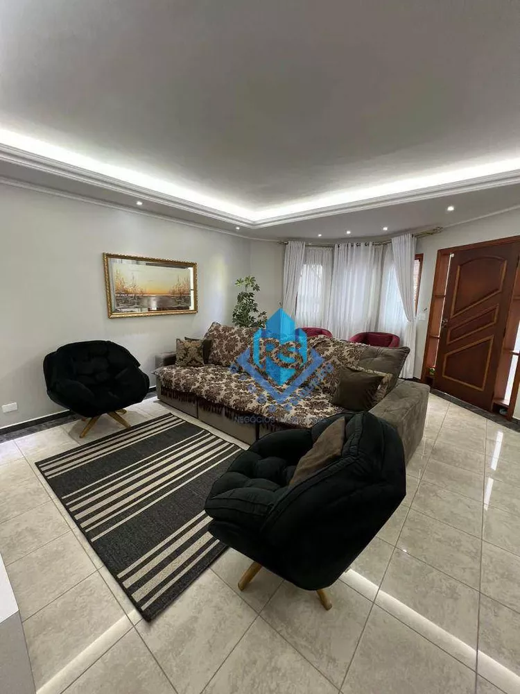 Sobrado à venda com 3 quartos, 202m² - Foto 2