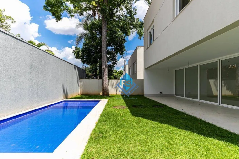 Sobrado, 4 quartos, 525 m² - Foto 1