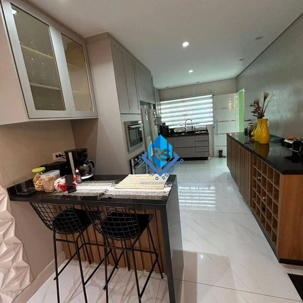Sobrado, 3 quartos, 250 m² - Foto 3