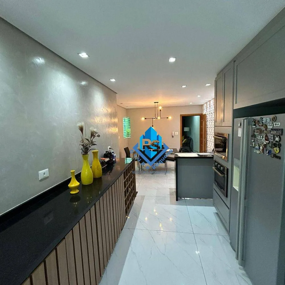 Sobrado, 3 quartos, 250 m² - Foto 1