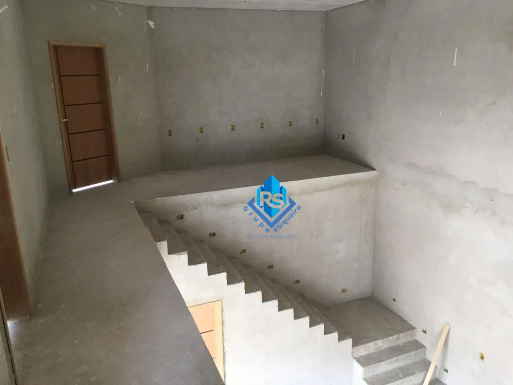 Sobrado, 4 quartos, 319 m² - Foto 1