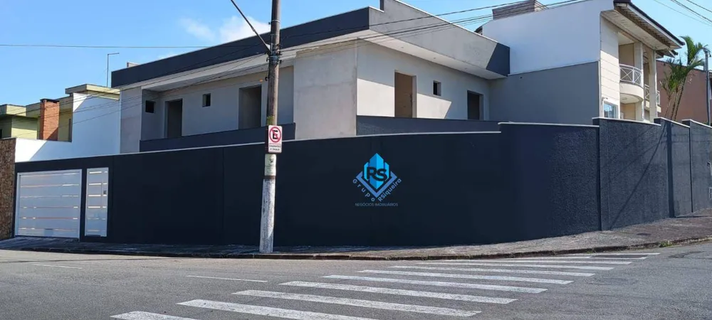 Sobrado, 4 quartos, 319 m² - Foto 1