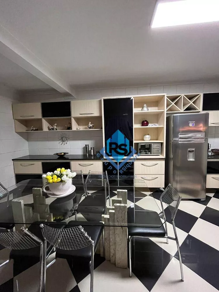 Sobrado à venda com 3 quartos, 243m² - Foto 3