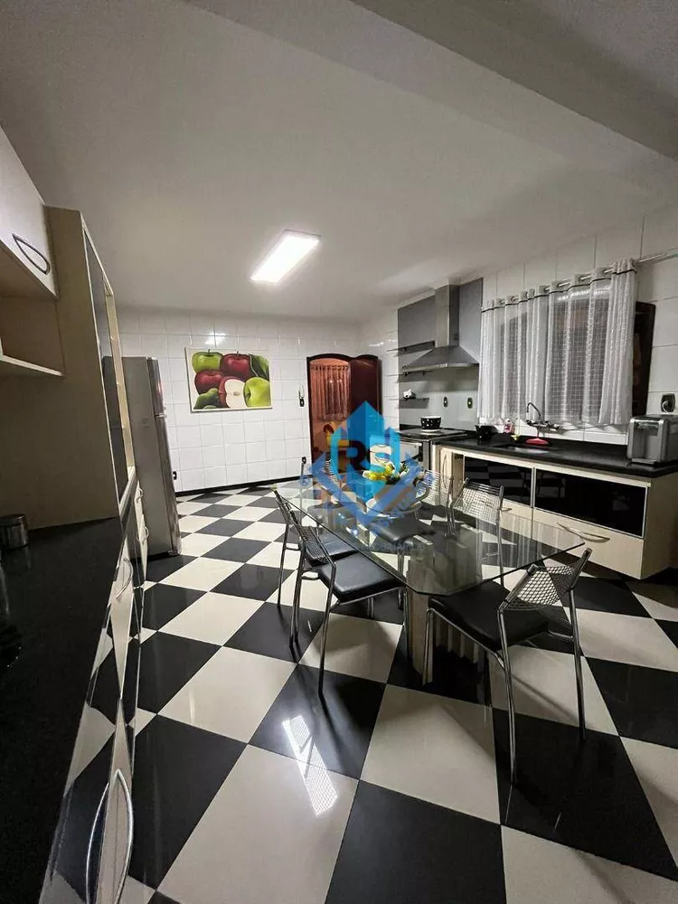 Sobrado à venda com 3 quartos, 243m² - Foto 6