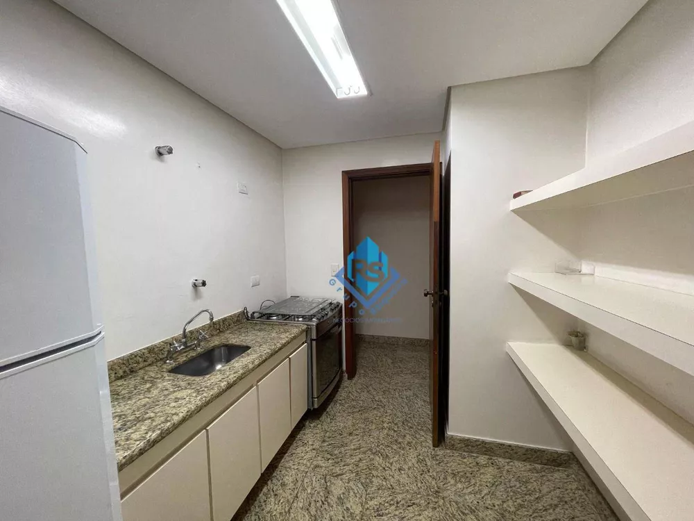 Apartamento à venda com 4 quartos, 230m² - Foto 13