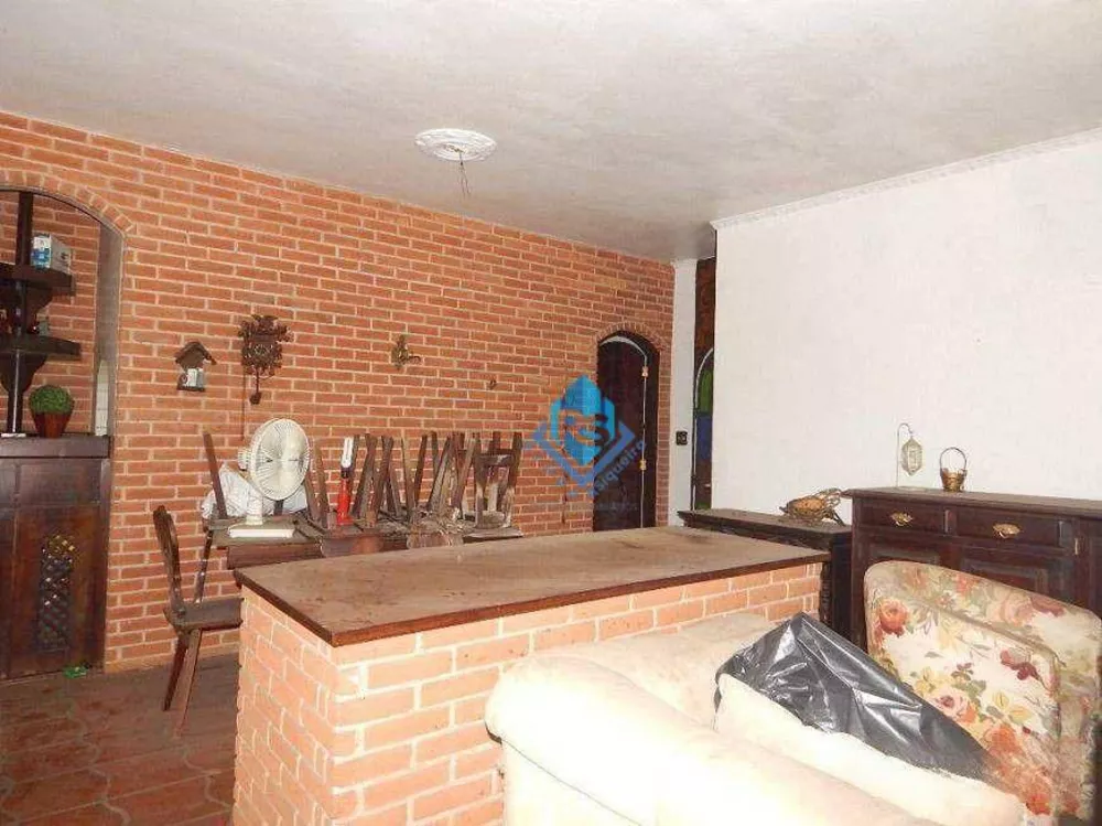 Casa à venda e aluguel com 3 quartos, 205m² - Foto 3