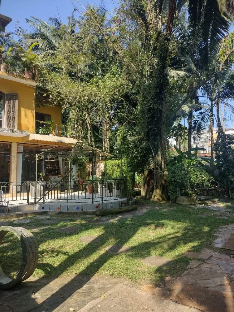 Sobrado à venda com 4 quartos, 336m² - Foto 1