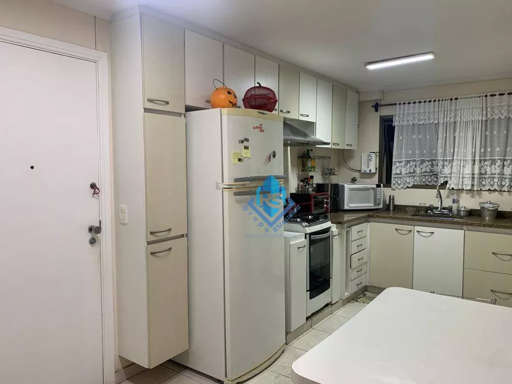 Apartamento à venda com 3 quartos, 140m² - Foto 4