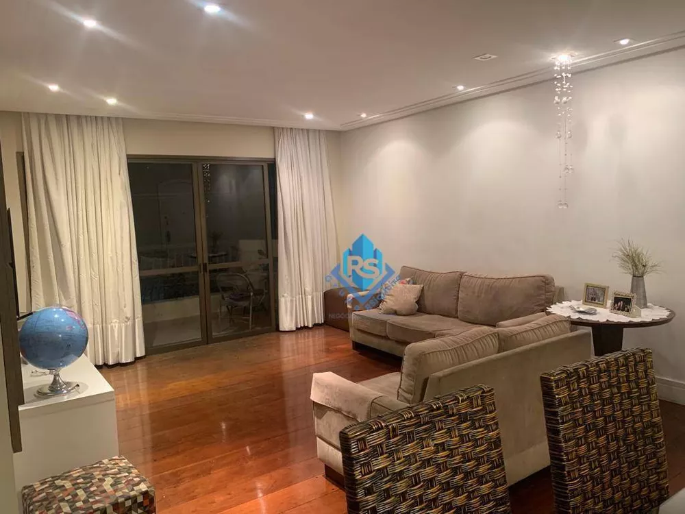 Apartamento à venda com 3 quartos, 140m² - Foto 2