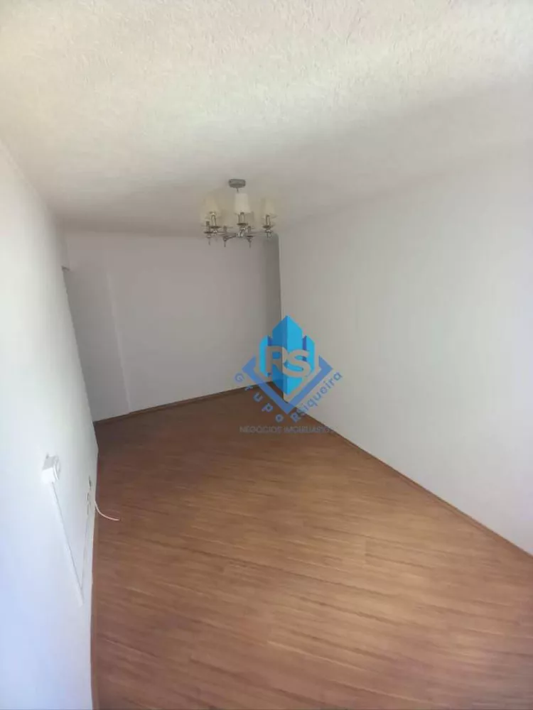 Apartamento à venda com 2 quartos, 70m² - Foto 2