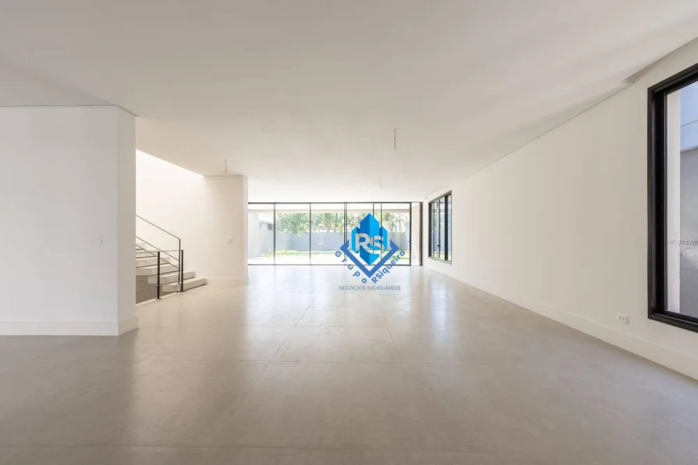 Sobrado, 4 quartos, 845 m² - Foto 1