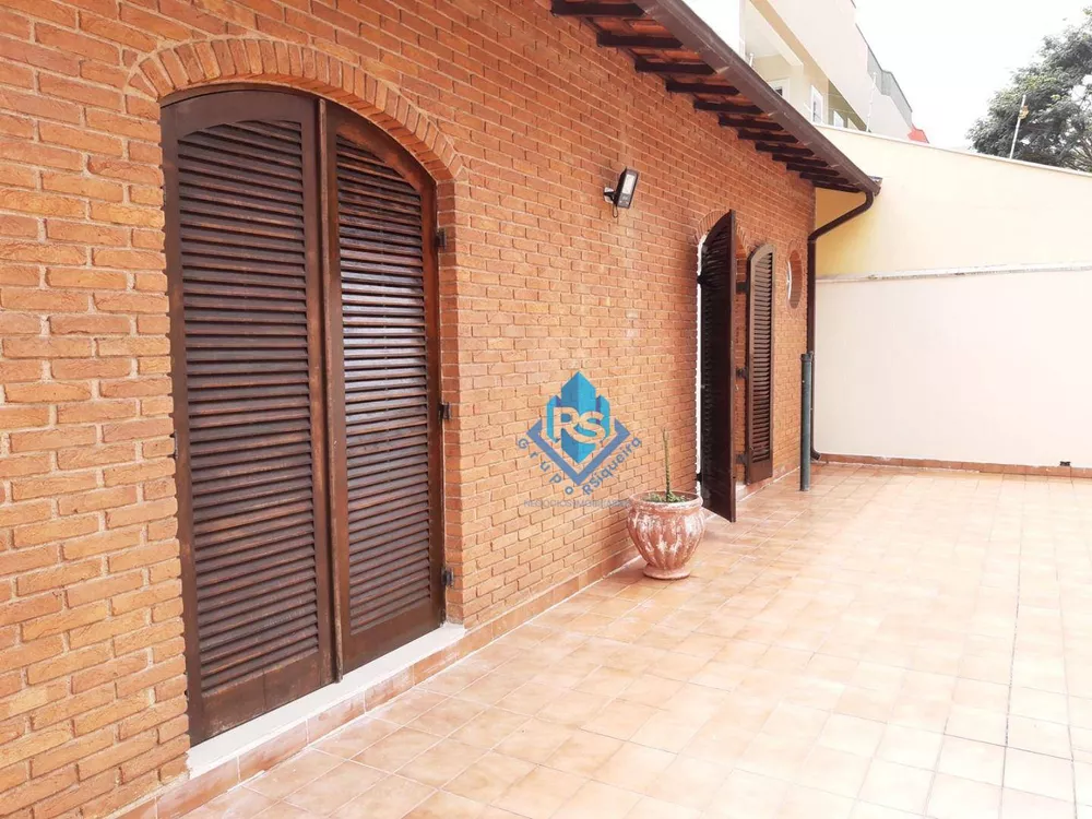 Casa para alugar com 4 quartos, 190m² - Foto 4