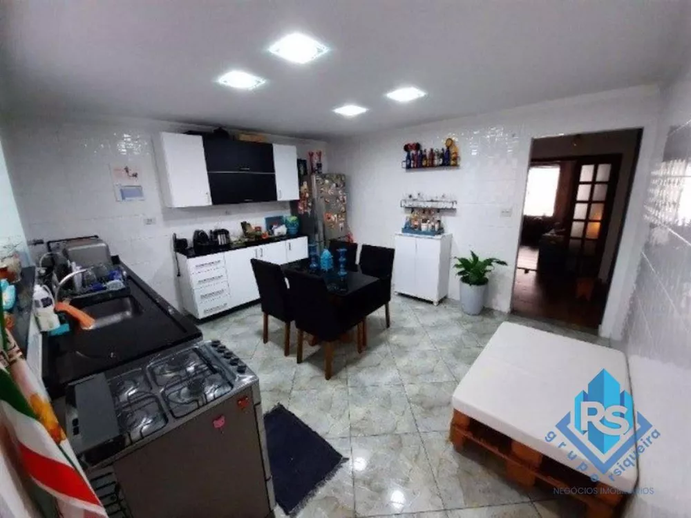 Sobrado à venda com 3 quartos, 180m² - Foto 4