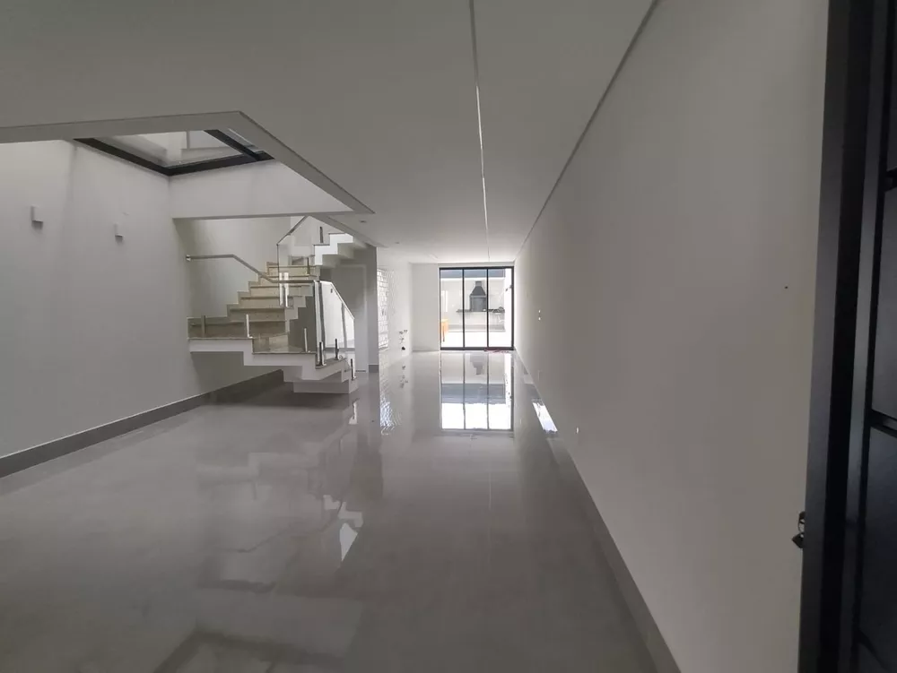 Sobrado, 3 quartos, 200 m² - Foto 1