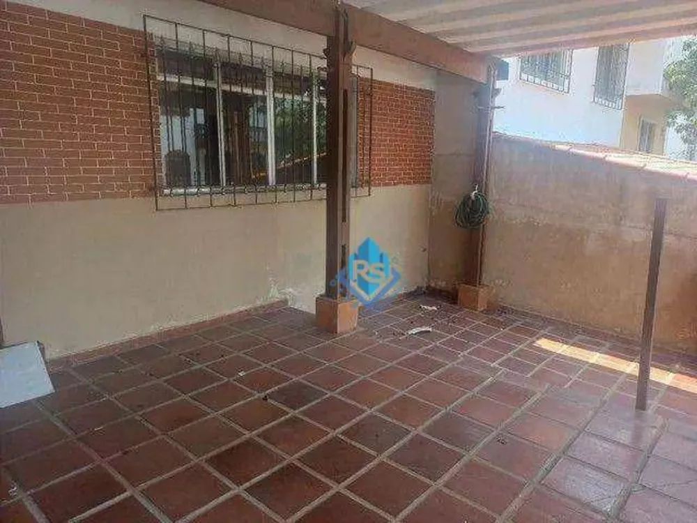 Sobrado para alugar com 2 quartos, 136m² - Foto 2