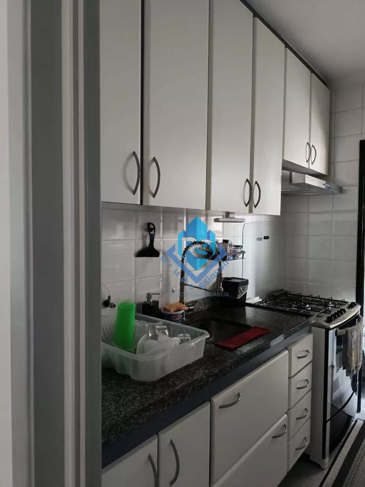 Apartamento para alugar com 3 quartos, 80m² - Foto 8