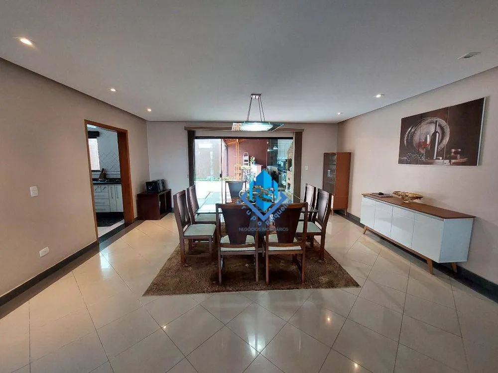Sobrado, 3 quartos, 296 m² - Foto 13