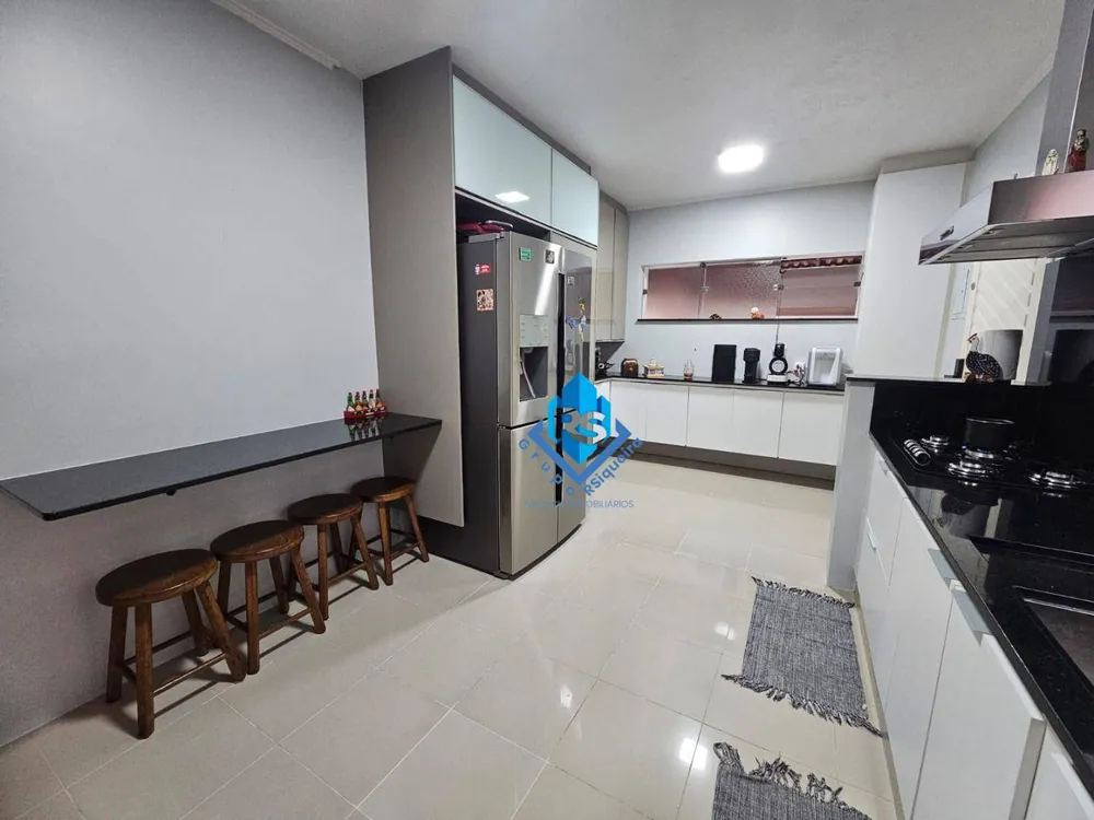Sobrado, 4 quartos, 346 m² - Foto 1