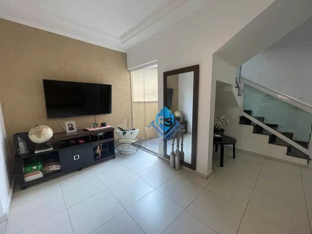 Sobrado à venda com 3 quartos, 188m² - Foto 2