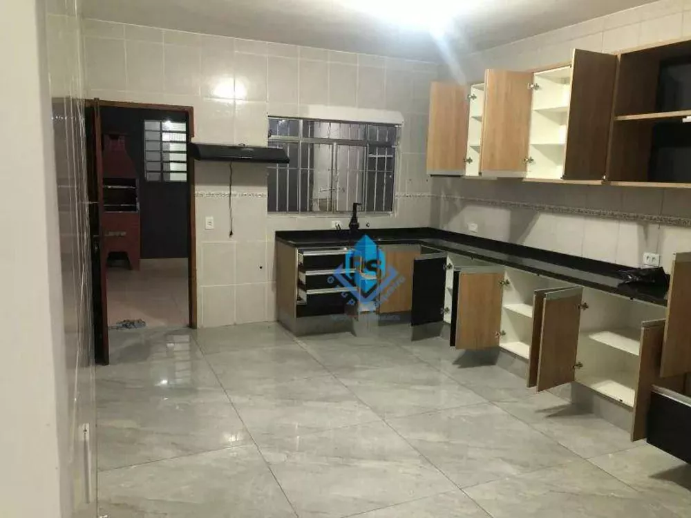 Sobrado à venda com 3 quartos, 189m² - Foto 3