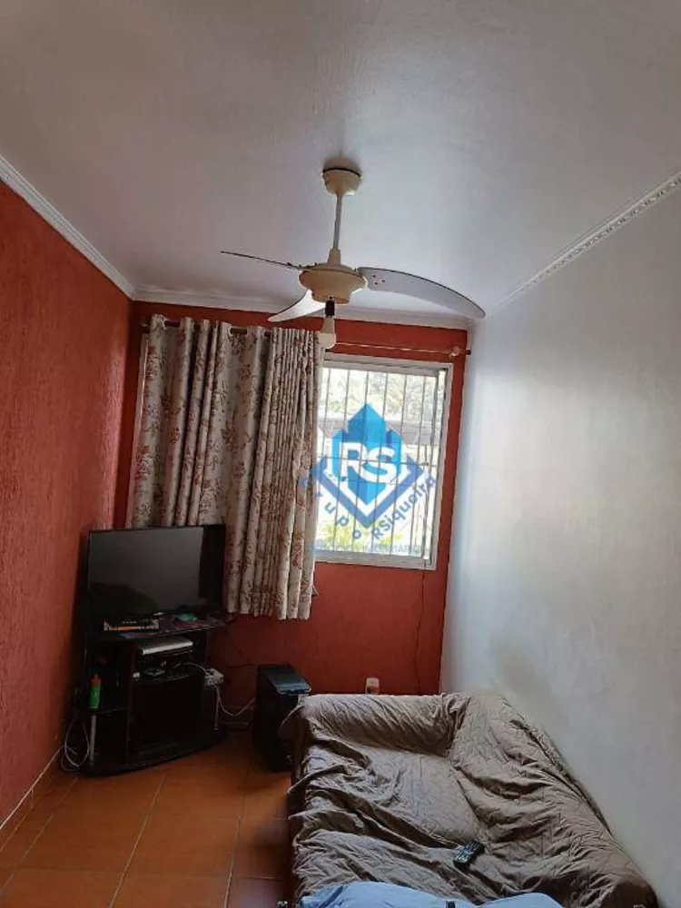 Apartamento à venda com 1 quarto, 40m² - Foto 2