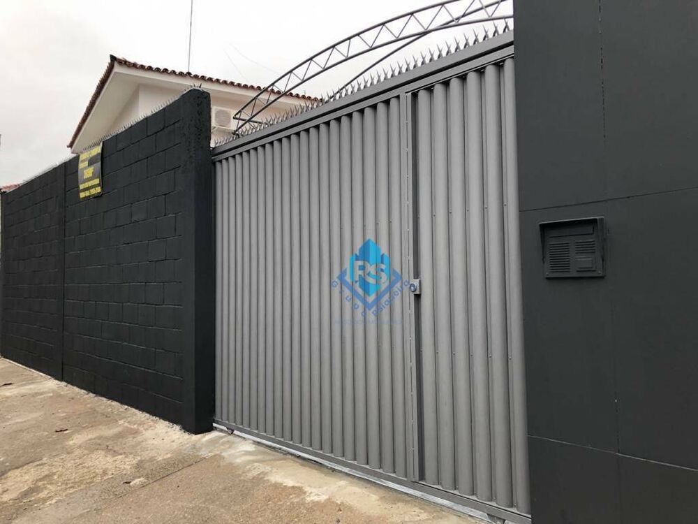 Sobrado à venda e aluguel com 8 quartos, 290m² - Foto 2