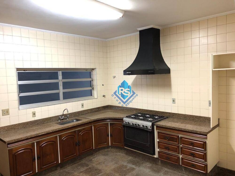 Sobrado à venda e aluguel com 8 quartos, 290m² - Foto 12