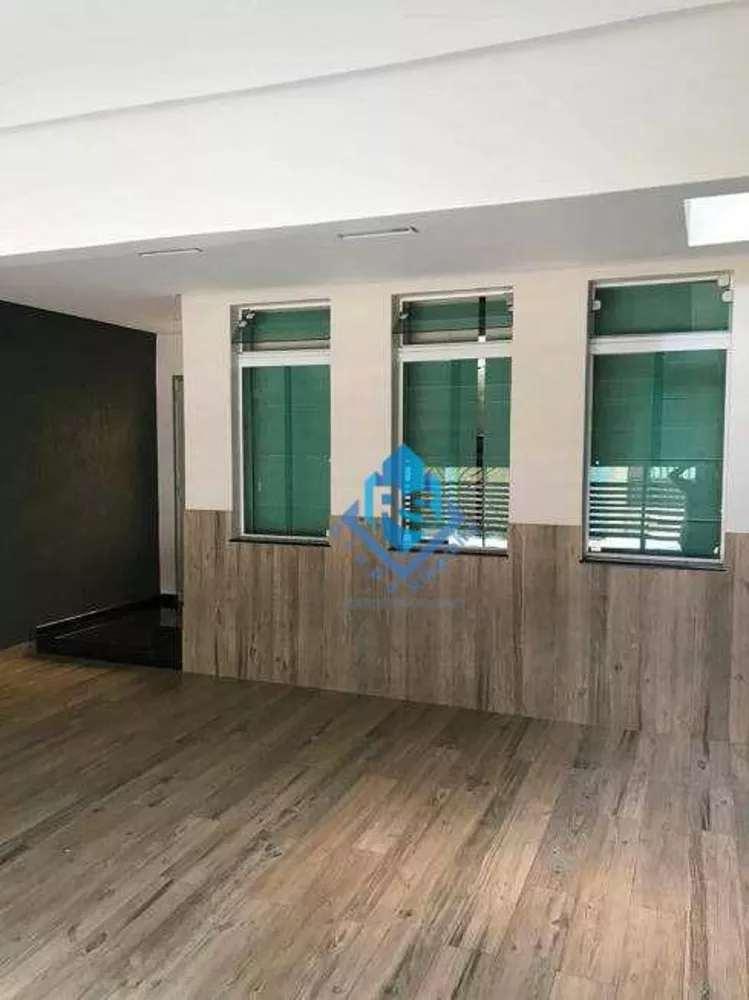 Sobrado à venda com 3 quartos, 180m² - Foto 2