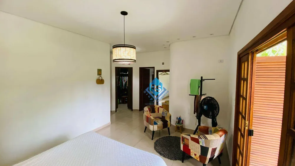Chácara, 3 quartos, 1130 m² - Foto 4