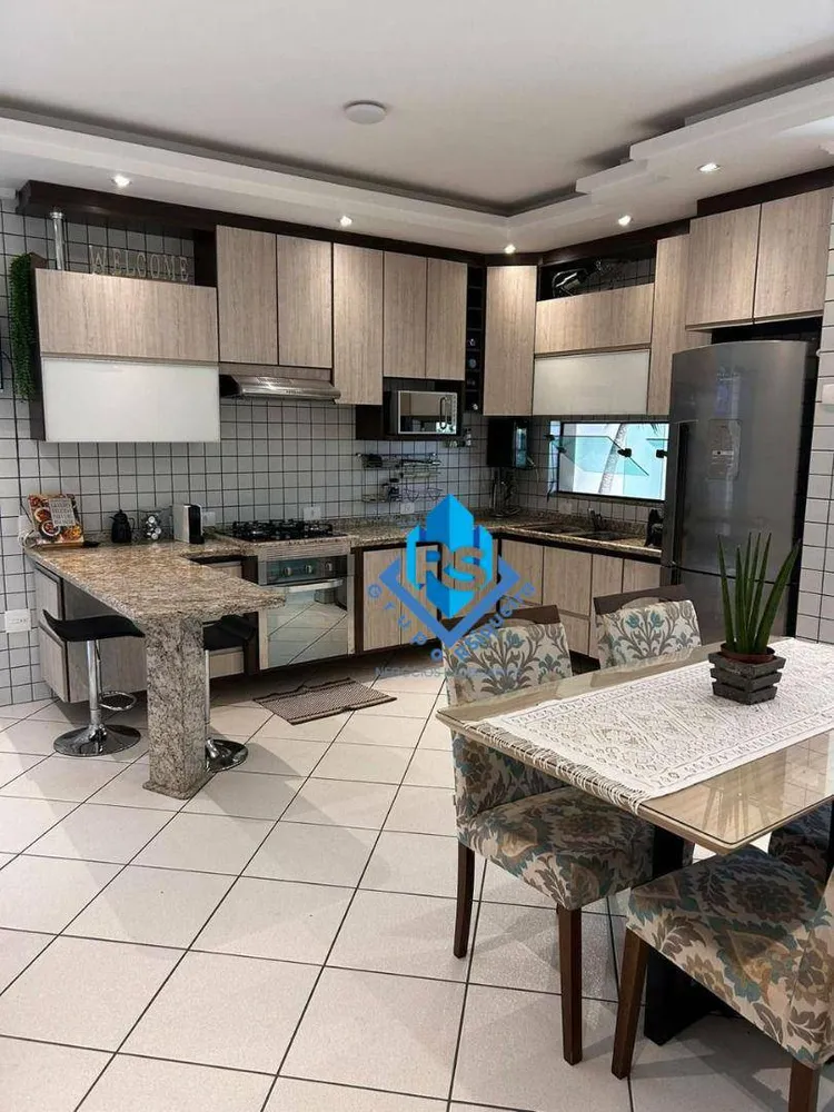 Sobrado, 3 quartos, 295 m² - Foto 4