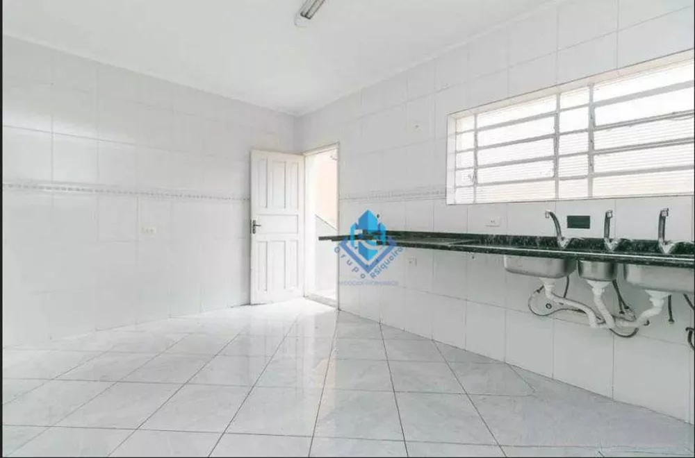 Sobrado à venda com 2 quartos, 160m² - Foto 3