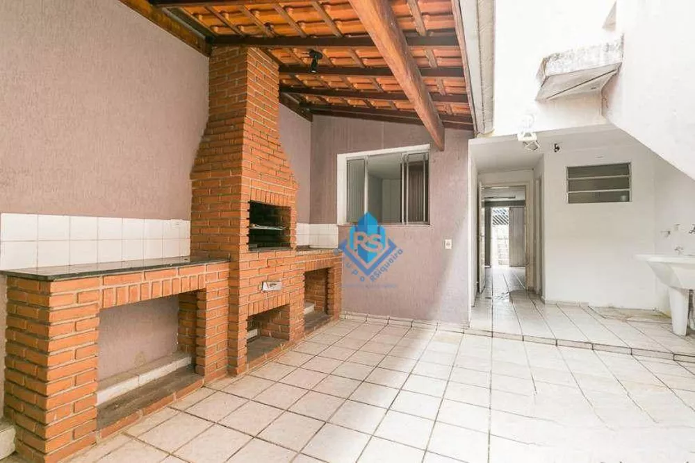 Sobrado à venda com 2 quartos, 160m² - Foto 1