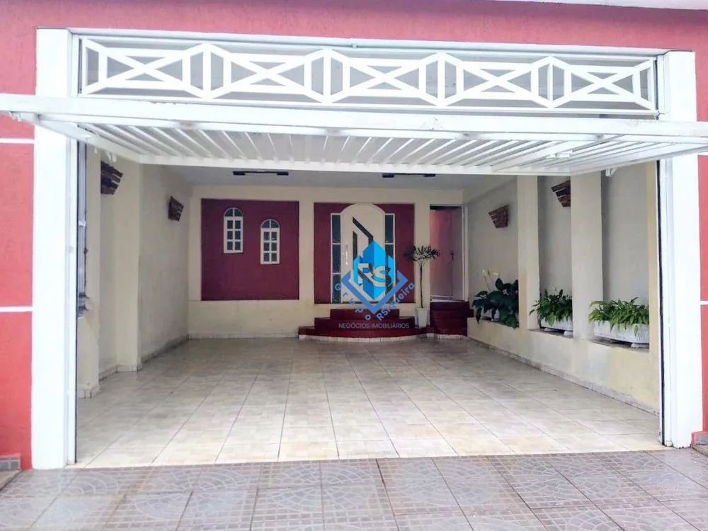 Sobrado, 3 quartos, 279 m² - Foto 1