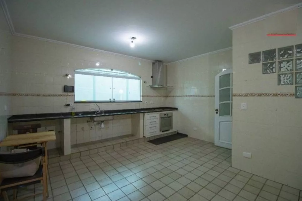 Sobrado à venda com 3 quartos, 380m² - Foto 24