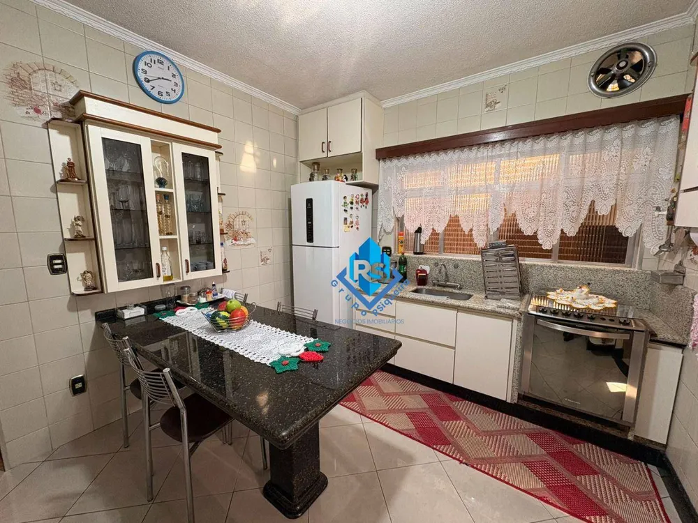 Sobrado, 3 quartos, 195 m² - Foto 1