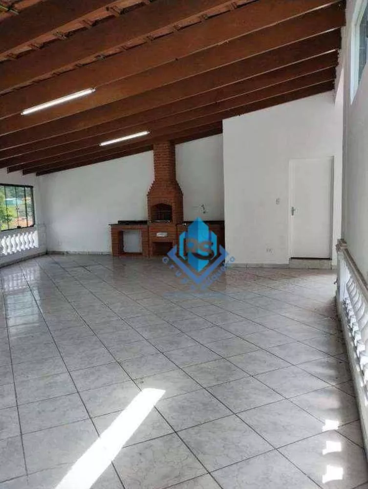 Casa à venda e aluguel com 3 quartos, 373m² - Foto 3