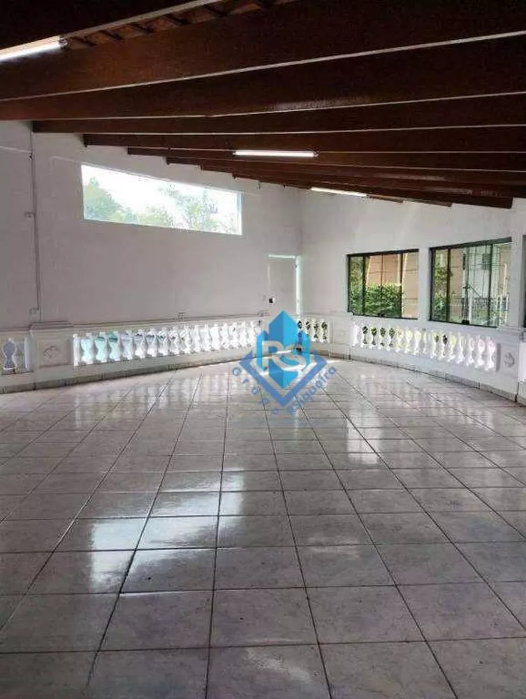 Casa à venda e aluguel com 3 quartos, 373m² - Foto 2