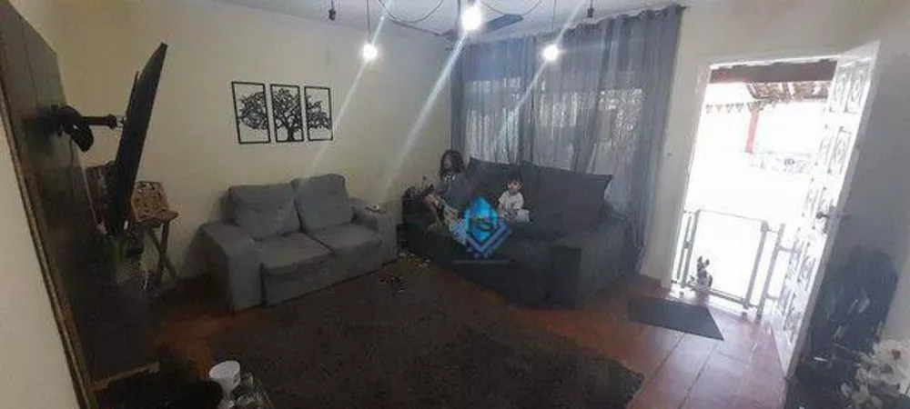 Sobrado à venda com 4 quartos, 300m² - Foto 2