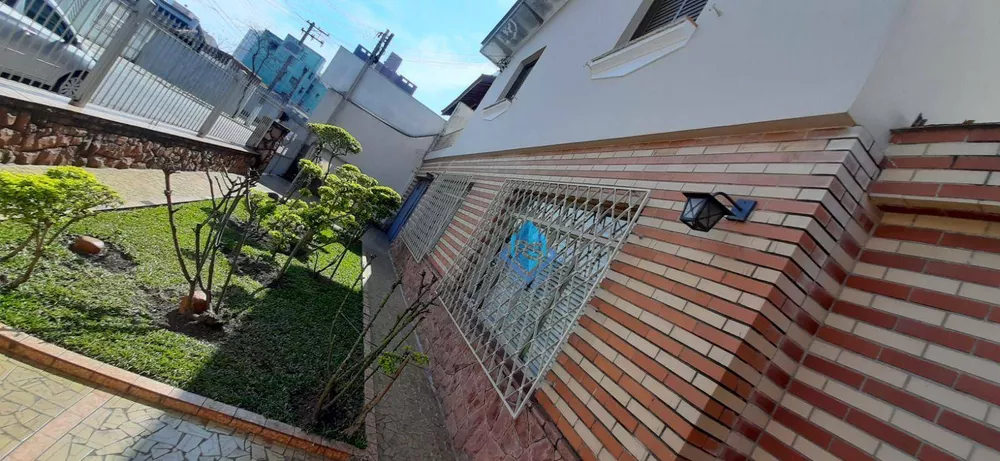 Sobrado à venda e aluguel com 3 quartos, 370m² - Foto 2