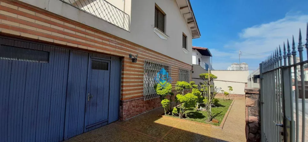 Sobrado à venda e aluguel com 3 quartos, 370m² - Foto 1