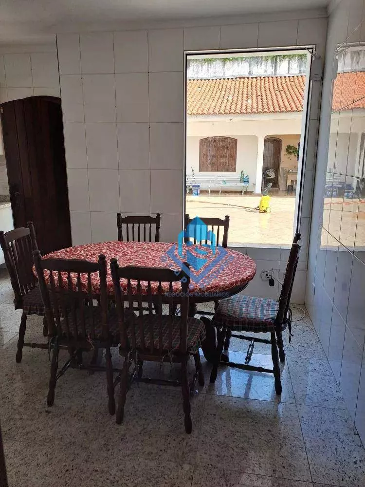 Sobrado para alugar com 5 quartos, 385m² - Foto 9