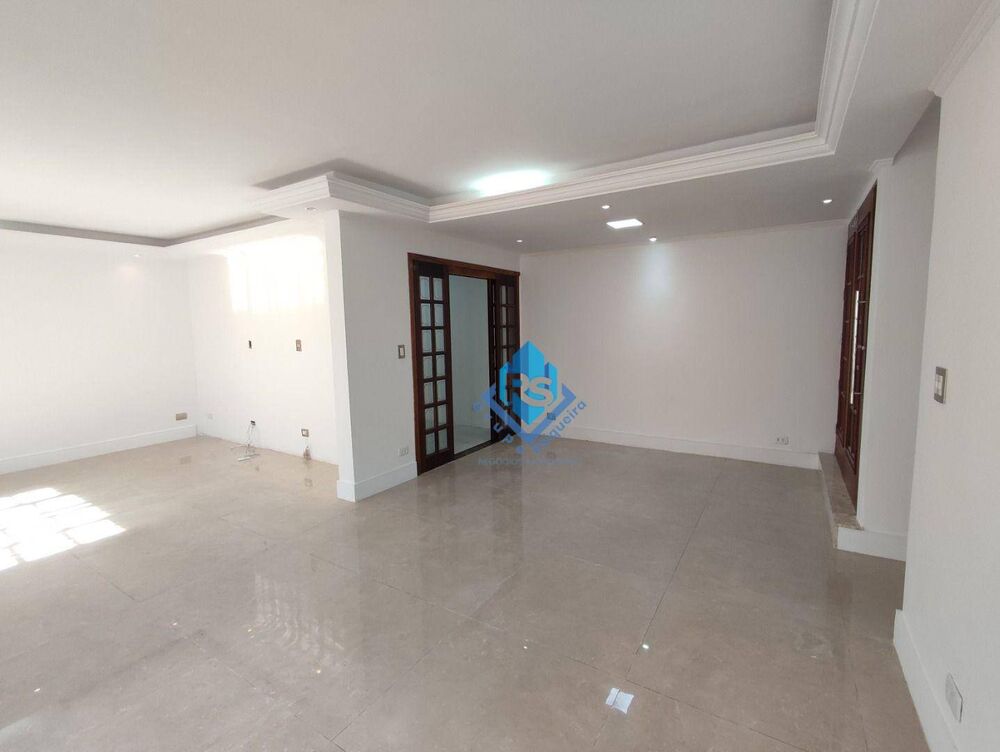 Sobrado à venda e aluguel com 3 quartos, 370m² - Foto 1
