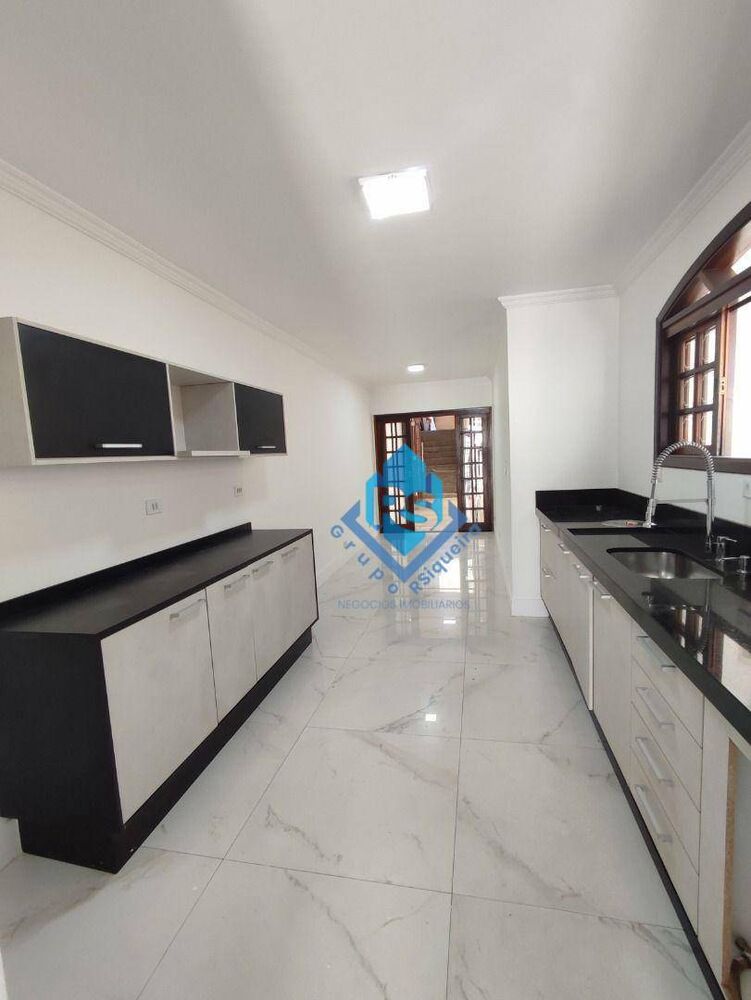 Sobrado à venda e aluguel com 3 quartos, 370m² - Foto 2