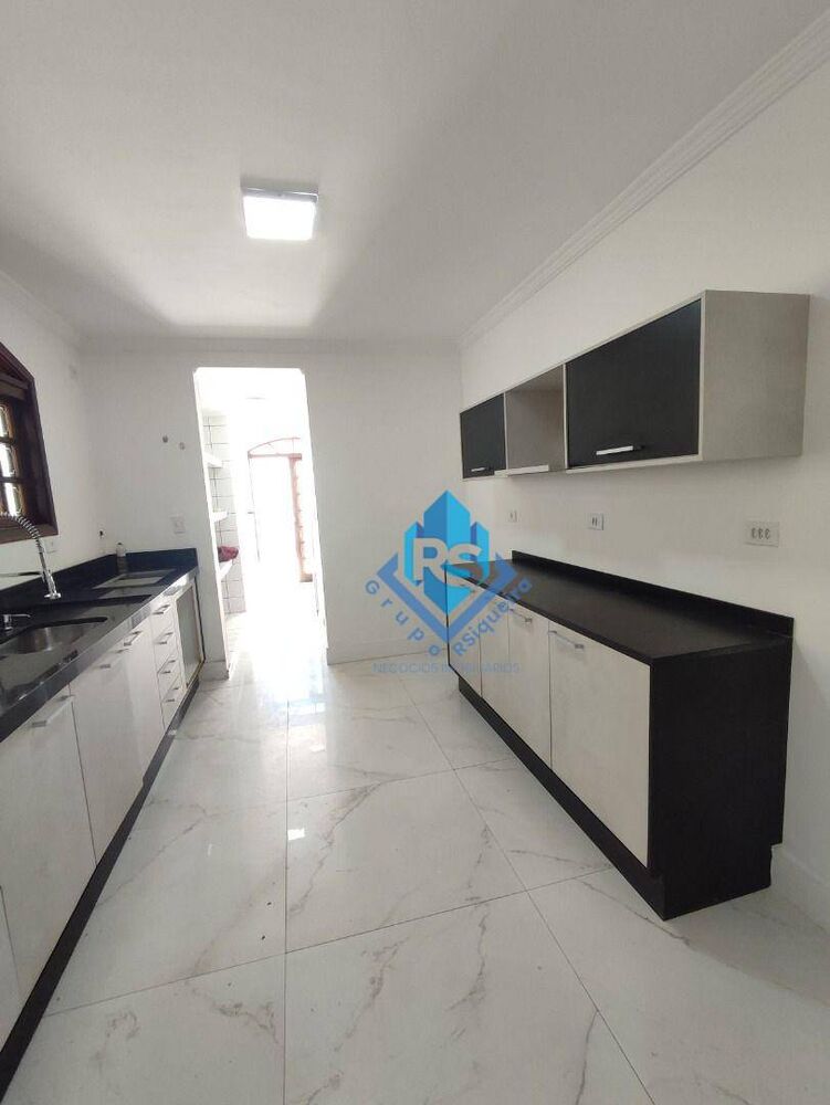 Sobrado à venda e aluguel com 3 quartos, 370m² - Foto 4