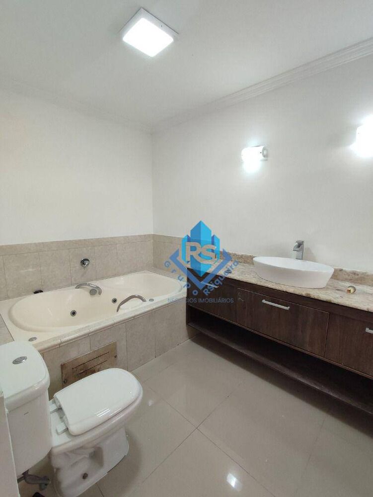 Sobrado à venda e aluguel com 3 quartos, 370m² - Foto 8